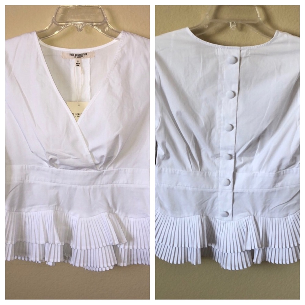 NWT Free Generation White Pleated Ruffle Button Back Blouse - Size Small